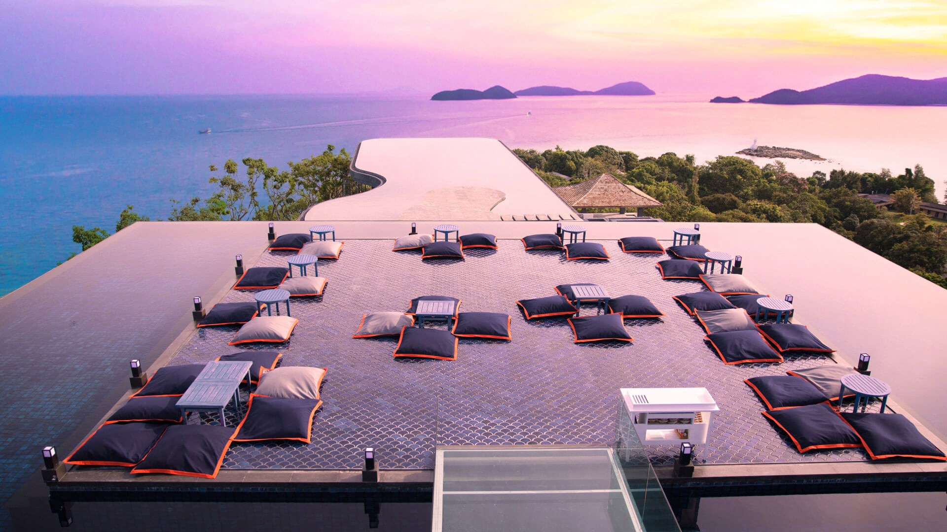 Luxury Pool Villa Hotel Best Exclusive Rooftop Bar