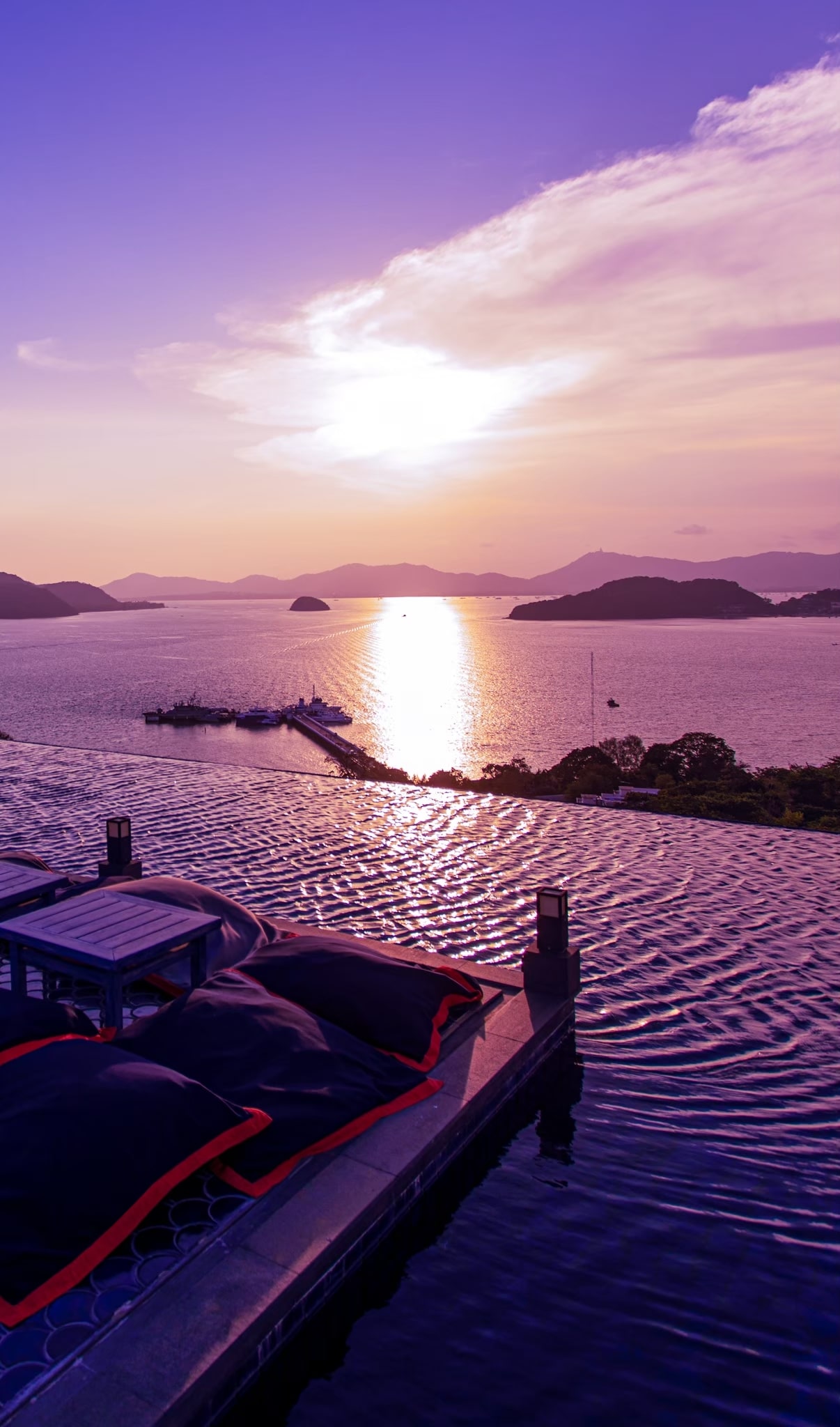 Luxury Pool Villa Hotel Best Exclusive Rooftop Bar