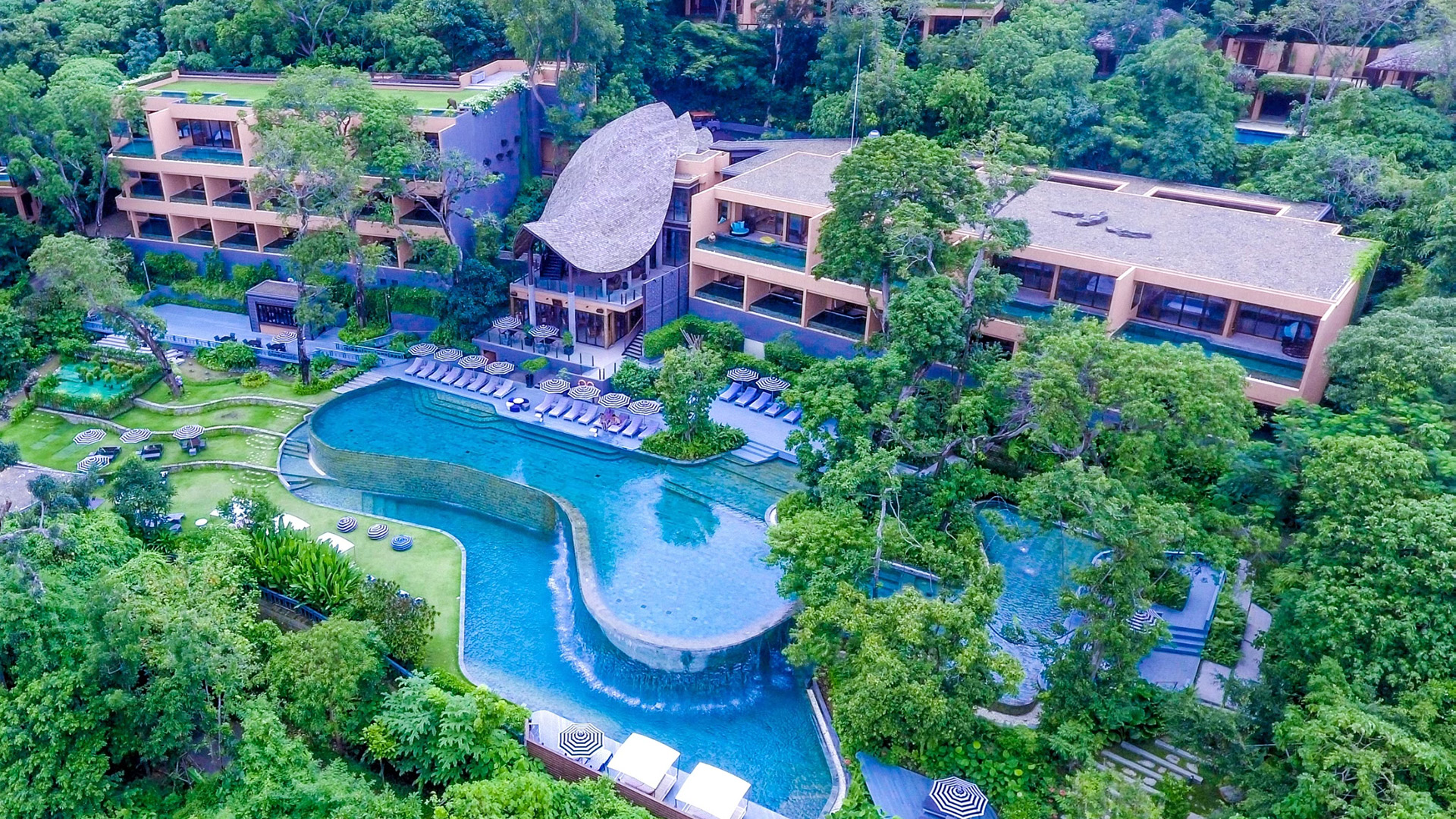 best-luxury-hotel-in-phuket-sri-panwa-hotel-habita-top-view