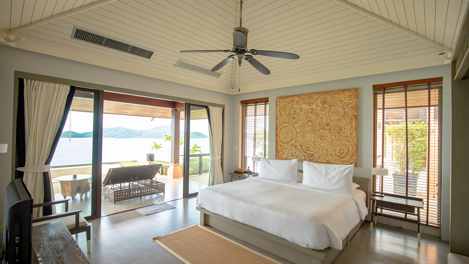 6-star-hotel-in-phuket-residence-villa-luxury-five-bedroom-best-stunning-views