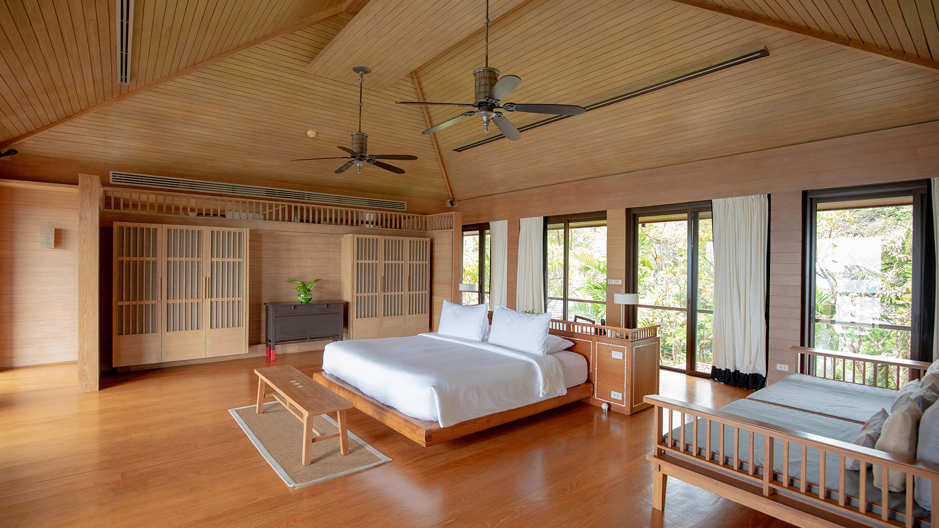 6-star-hotel-in-phuket-residence-villa-luxury-five-bedroom-living-spaces