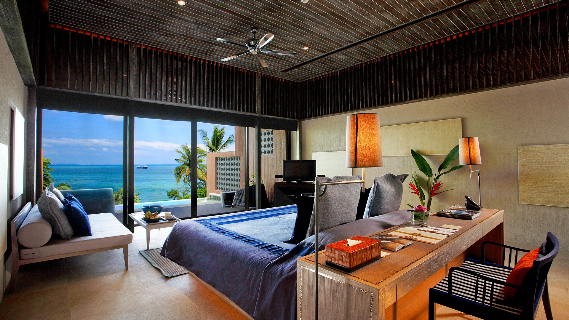 Luxury Hotel Phuket Pool Suite East