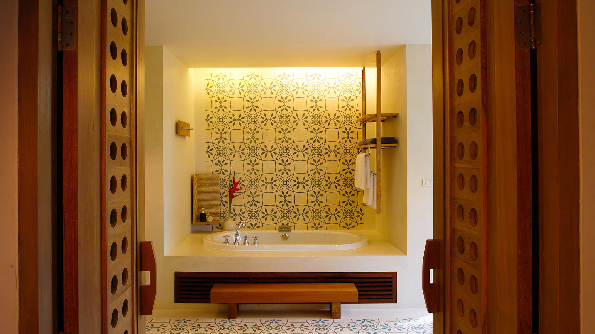 residence villa in phuket 3 bedroom luxury hotel resort by sri panwa bathroom